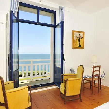 Sleeps 14 Pool Villa Le Croisic