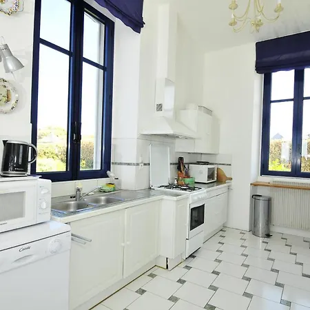 Sleeps 14 Pool Villa Le Croisic